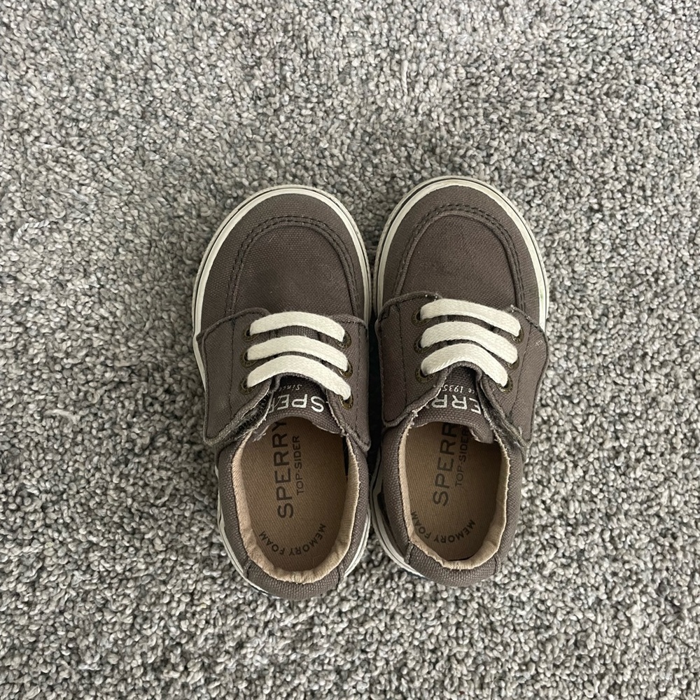 Toddler Sperry Dress Sneakers Size 6M